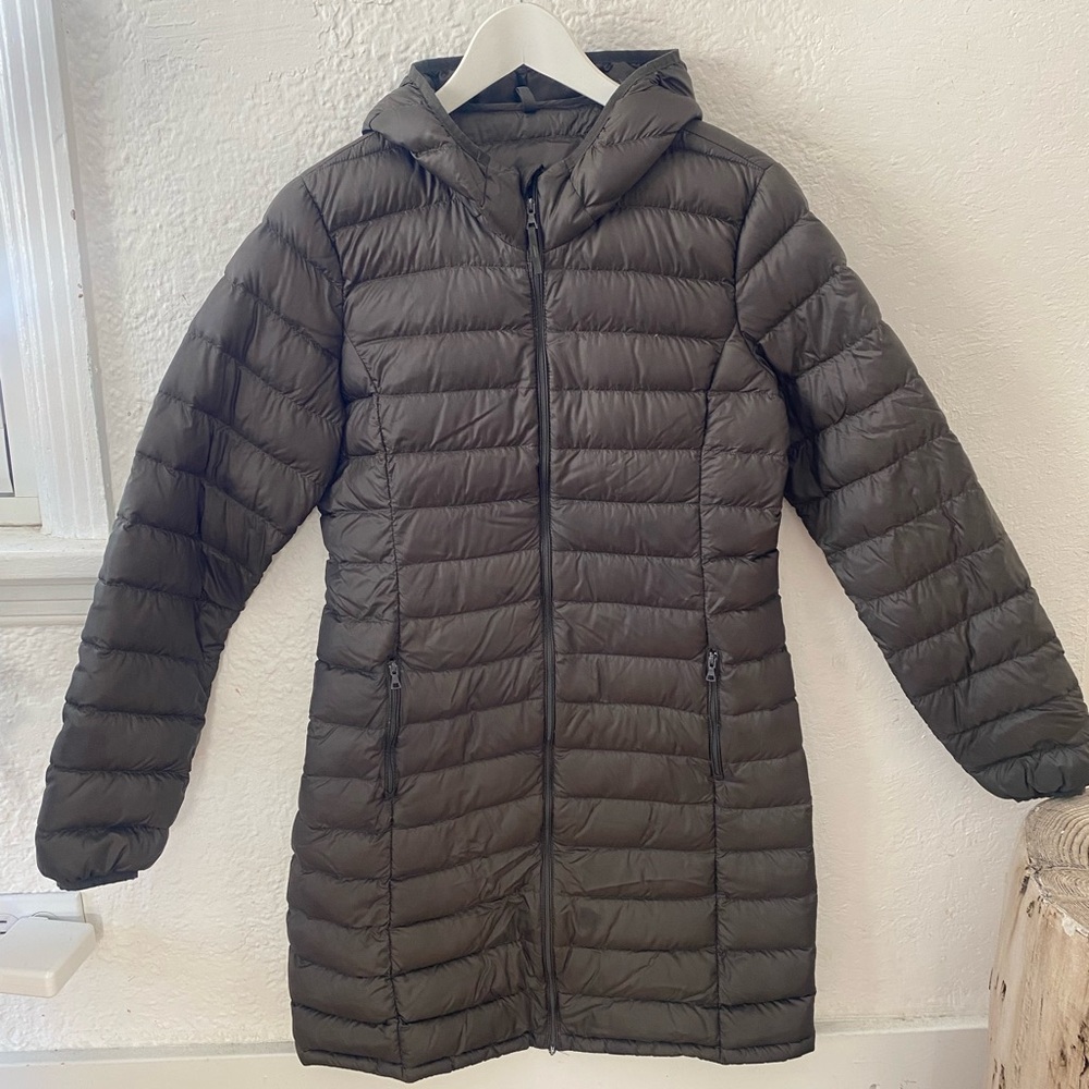 Aritzia TNA Botanie super light puffer jacket
